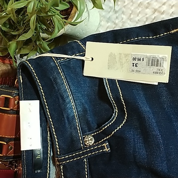 Miss Me Heaven Cut High Rise Size 31x34 long - Picture 8 of 13